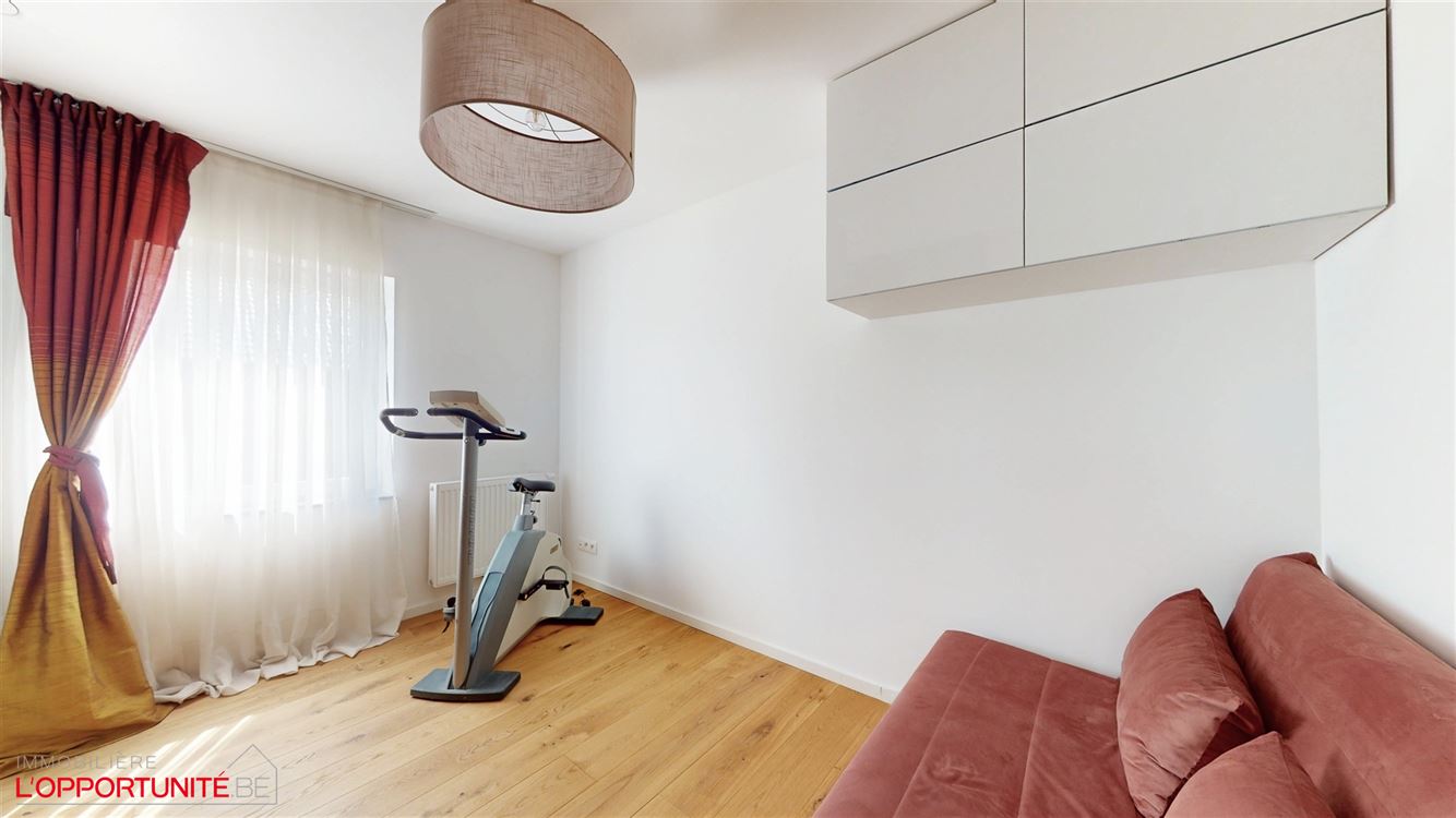 Splendide villa récente 2023, 4 chambres, garage et jardin sud-ouest prix HTVA.