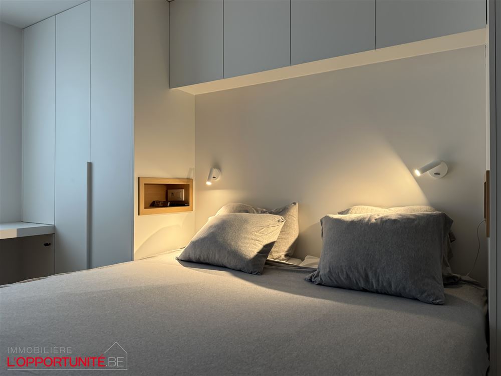 TB appartement ensoleillé,  fraîchement rénové, vue mer partiel (5 ° étage)