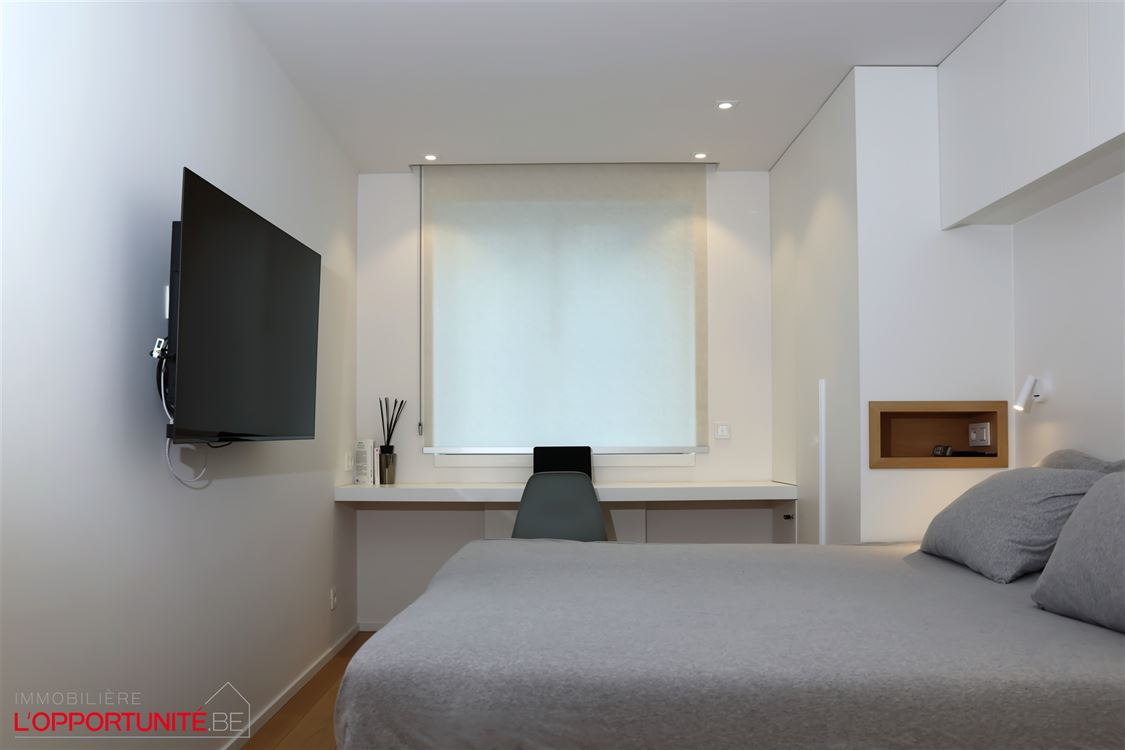 TB appartement ensoleillé,  fraîchement rénové, vue mer partiel (5 ° étage)