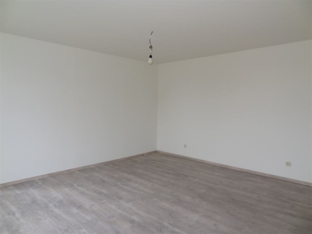 Foto 11 : Half-open bebouwing te 3700 LAUW (België) - Prijs € 895