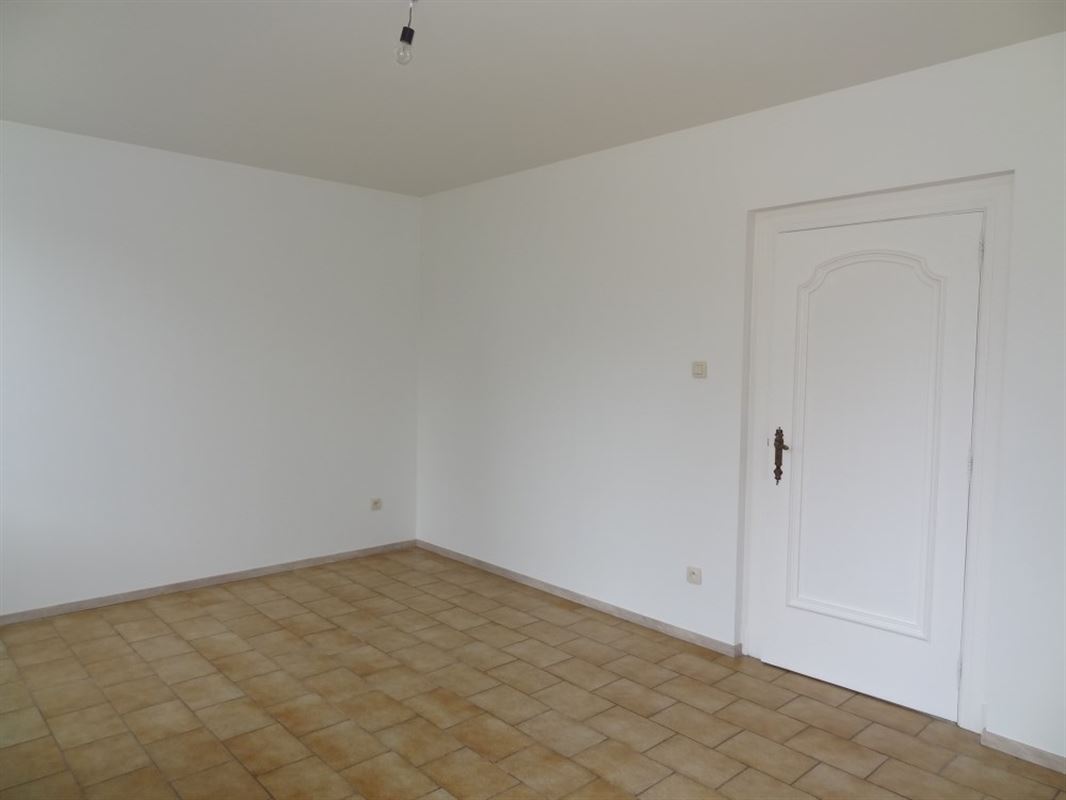 Foto 3 : Half-open bebouwing te 3700 LAUW (België) - Prijs € 895