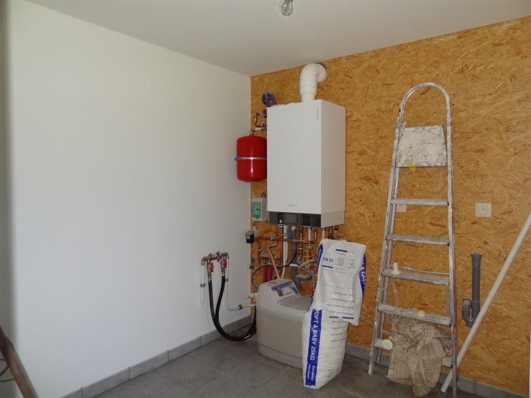 Foto 8 : Half-open bebouwing te 3700 LAUW (België) - Prijs € 895