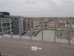 TE HUUR OP JAARBASIS - héél ruim ongemeubeld nieuwbouw dakappartement - enige bewoner op dit verdiep - zonnekant - living doorlopend vooraan - achte...
