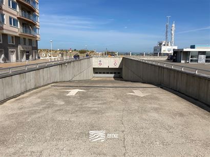 Loodswezenplein Garage 182 - Ruime garagebox met aansluitende berging op niveau -2 - Afmetingen: 3,08 x 5,73 m, aanpalende berging: 6,28 x 6,64 - Verk...