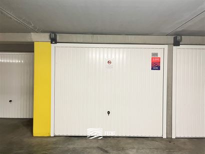 Franslaan Garages G2073 - Garage box fermé à Franslaan - Situé au niveau -12 du complexe de garages - Ascenseur disponible - Propriété complète ...