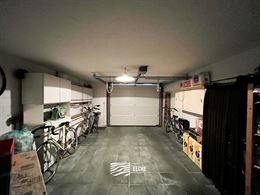 Res. Jolie 0101 - Leuk op te frissen appartement met twee slaapkamers en garage in het hartje van Nieuwpoort-Stad - Gelegen op de eerste verdieping va...