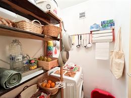 Res. Jolie 0101 - Leuk op te frissen appartement met twee slaapkamers en garage in het hartje van Nieuwpoort-Stad - Gelegen op de eerste verdieping va...