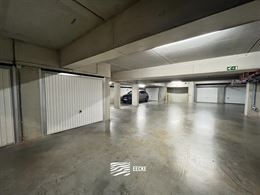 Sea Port G10 - Gesloten garagebox - Gelegen op niveau -1 van het garagecomplex - Autolift aanwezig - Volle eigendom - Licht en stopcontact aanwezig - ...