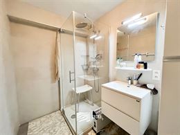 Res. Jolie 0101 - Leuk op te frissen appartement met twee slaapkamers en garage in het hartje van Nieuwpoort-Stad - Gelegen op de eerste verdieping va...