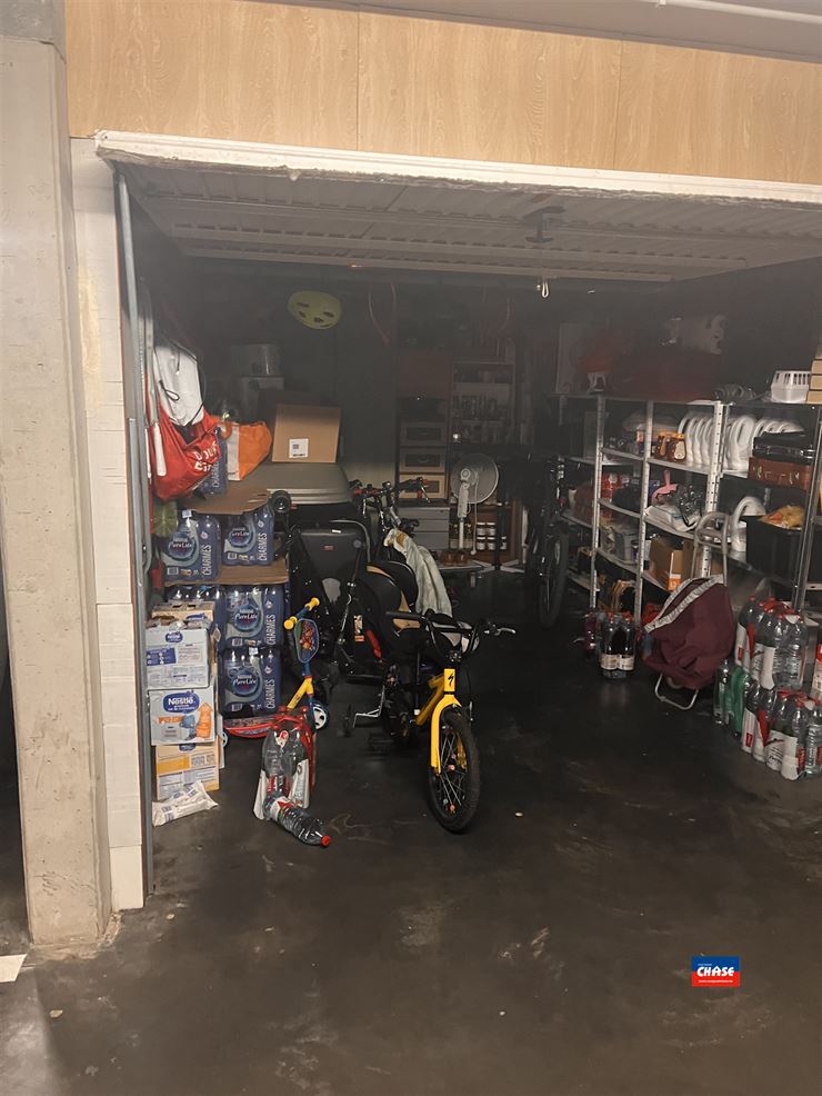 Garage box te 2660 HOBOKEN (België) - Prijs € 100