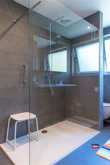 Foto 20 : Bel-étage te 2660 HOBOKEN (België) - Prijs € 375.000