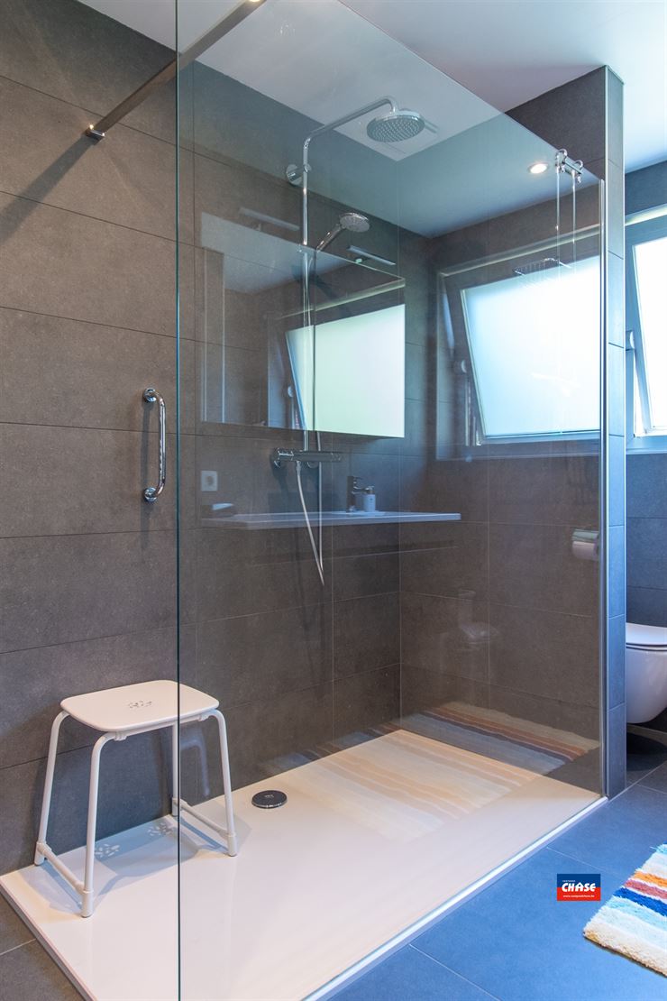 Foto 20 : Bel-étage te 2660 HOBOKEN (België) - Prijs € 375.000