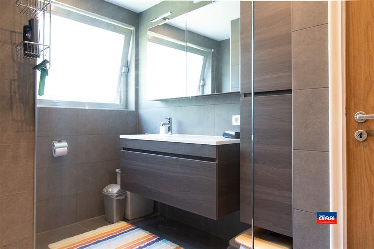 Foto 19 : Bel-étage te 2660 HOBOKEN (België) - Prijs € 375.000