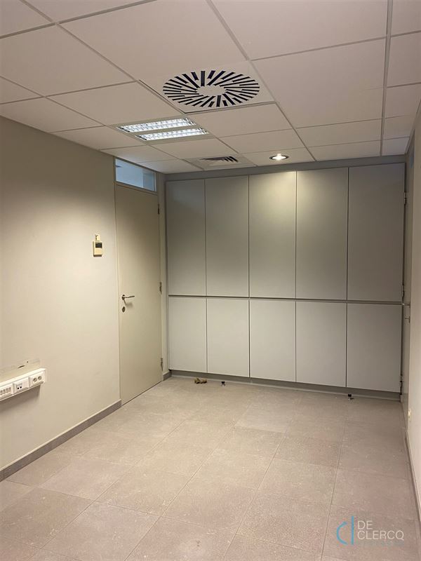 Foto 8 : Burelen te 9080 LOCHRISTI (België) - Prijs € 2.500