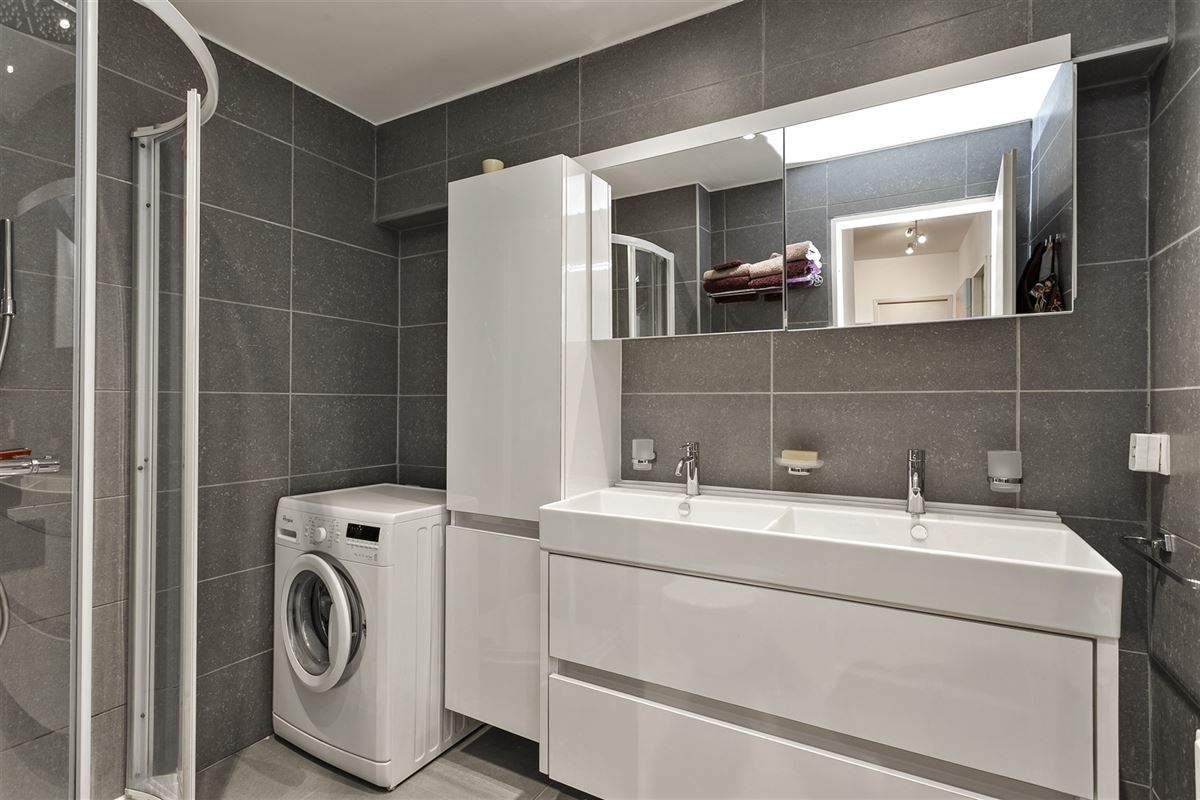 Foto 11 : Appartement te 2600 BERCHEM (België) - Prijs € 295.000