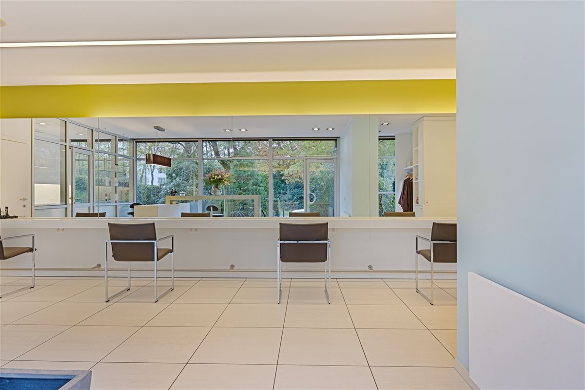 Foto 4 : commercieel gelijkvloers te 2600 BERCHEM (België) - Prijs € 1.950