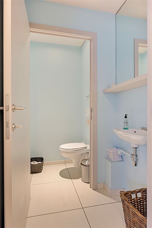 Foto 12 : commercieel gelijkvloers te 2600 BERCHEM (België) - Prijs € 1.950