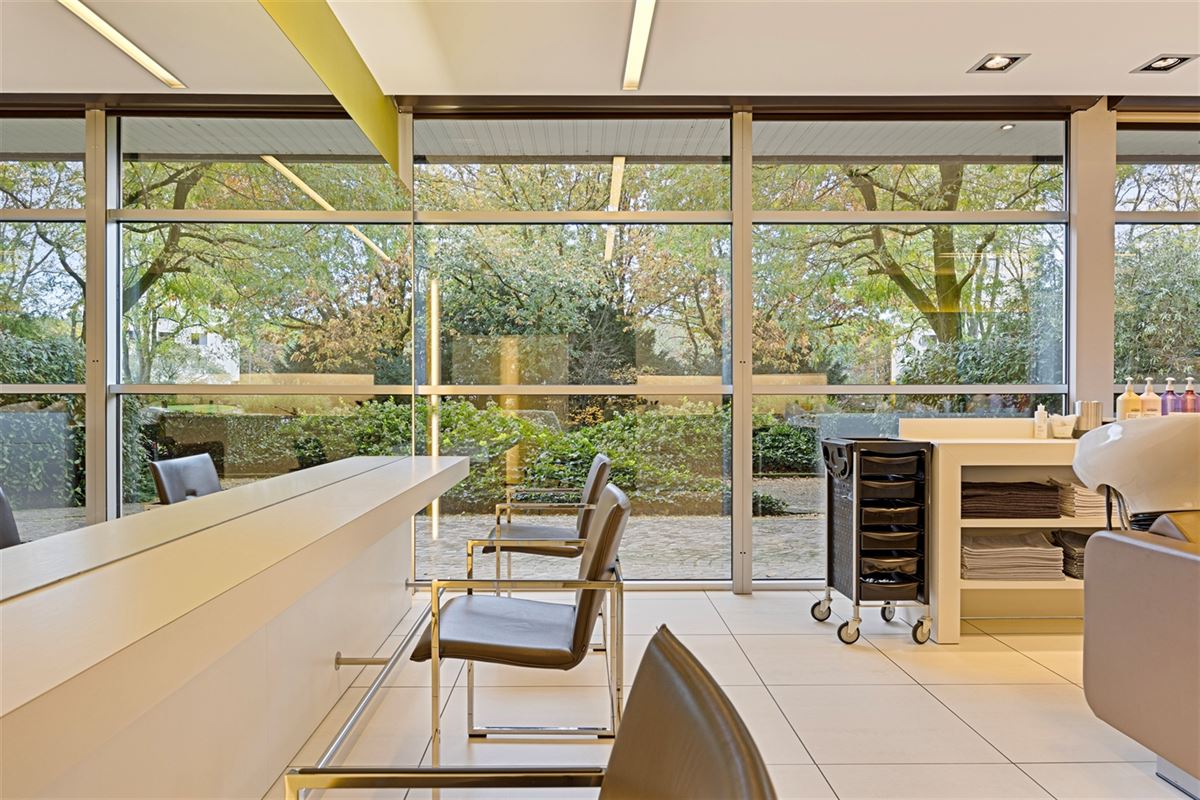 Foto 8 : commercieel gelijkvloers te 2600 BERCHEM (België) - Prijs € 1.950