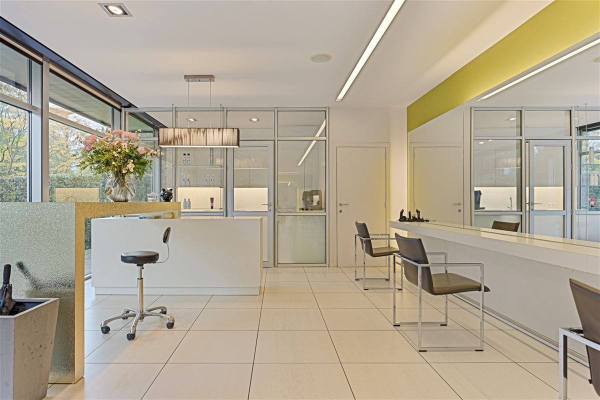 Foto 5 : commercieel gelijkvloers te 2600 BERCHEM (België) - Prijs € 1.950