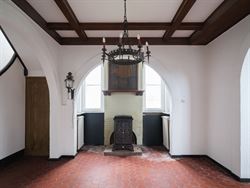 Zowel Waarschoot als Zomergem is op enkele minuten rijden. Winkels en vrije tijd zijn dus vlakbij.

Met een totale perceelsoppervlakte van 4.394 m²...