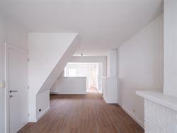 In de pittoreske dorpskern van Sint-Denijs-Westrem, op slechts enkele minuten verwijderd van Sint-Martens-Latem en Gent-centrum.

Hier geniet je van...