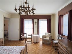 Op zoek naar een woning met ruimte én mogelijkheden? Deze op te frissen woning in het landelijke Baaigem, centraal tussen Merelbeke & Gavere, heeft a...