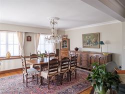 Op zoek naar een woning met ruimte én mogelijkheden? Deze op te frissen woning in het landelijke Baaigem, centraal tussen Merelbeke & Gavere, heeft a...