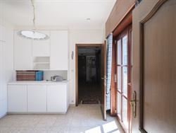 Op zoek naar een woning met ruimte én mogelijkheden? Deze op te frissen woning in het landelijke Baaigem, centraal tussen Merelbeke & Gavere, heeft a...
