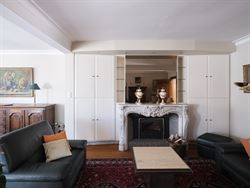 Op zoek naar een woning met ruimte én mogelijkheden? Deze op te frissen woning in het landelijke Baaigem, centraal tussen Merelbeke & Gavere, heeft a...