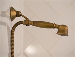 Welkom in deze charmante woning in de autoloze Noordstraat: een straat met eeuwen geschiedenis, waar elk huis een verhaal fluistert. 
Deze woning maa...