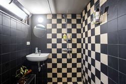 In het hart van het bruisende Prinsenhof wacht deze charmante woning vol karakter op jou. Hier woon je in een oase van rust, verscholen in een van de ...