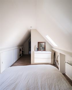 Welkom in het hart van de Vlaamse Ardennen, waar natuur, rust en ruimte elkaar ontmoeten. Deze karaktervolle woning op Boigneberg 1 in Maarkedal ligt ...