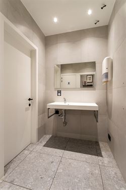 WENST U EEN BEZOEK? SURF NAAR ONZE SITE: WWW.INFINIMO.BE > ZOEK DE DESBETREFFENDE EIGENDOM > REGISTREER U VIA DE KNOP ‘PLAN EEN BEZOEK’.
In het h...