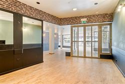 WENST U EEN BEZOEK? SURF NAAR ONZE SITE: WWW.INFINIMO.BE > ZOEK DE DESBETREFFENDE EIGENDOM > REGISTREER U VIA DE KNOP ‘PLAN EEN BEZOEK’.
In het h...