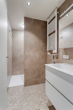 WENST U EEN BEZOEK? SURF NAAR ONZE SITE: WWW.INFINIMO.BE > ZOEK DE DESBETREFFENDE EIGENDOM > REGISTREER U VIA DE KNOP ‘PLAN EEN BEZOEK’.
In het h...