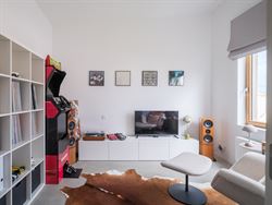 Deze recent gebouwde BEN-woning (E-peil ≤ 20) combineert hedendaagse architectuur met een topafwerking en een energiezuinig karakter. Gelegen op de ...