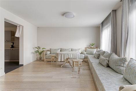 In de Deerlijksestraat 17 te Kortrijk bevindt zich deze verrassend ruime en instapklare gesloten bebouwing met conforme elektriciteit en een gunstig E...