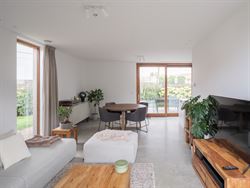 Deze recent gebouwde BEN-woning (E-peil ≤ 20) combineert hedendaagse architectuur met een topafwerking en een energiezuinig karakter. Gelegen op de ...