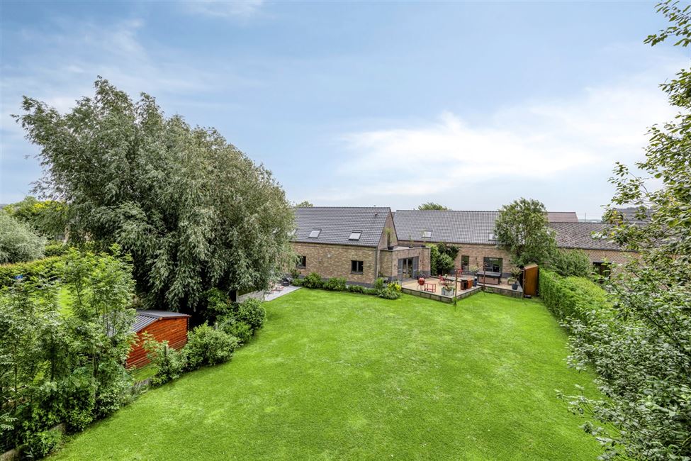 Exceptionnelle propriété, 2 logements, 7 chambres ! 