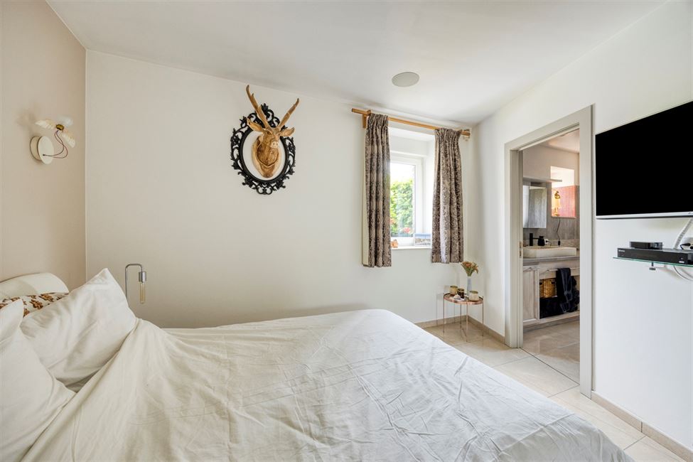 Exceptionnelle propriété, 2 logements, 7 chambres ! 