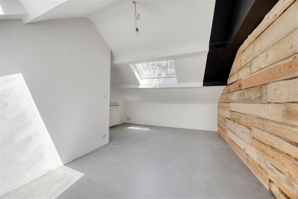 Immeuble entièrement remis à neuf, 2 entités !