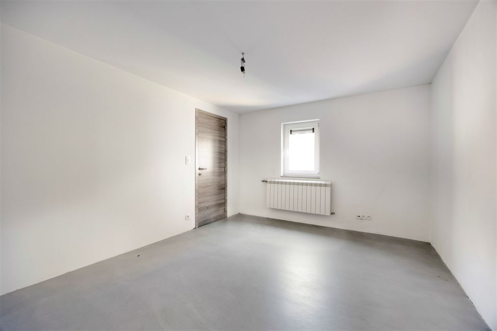 Immeuble entièrement remis à neuf, 2 entités !
