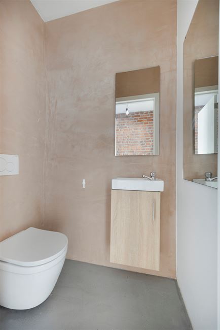 Immeuble entièrement remis à neuf, 2 entités !