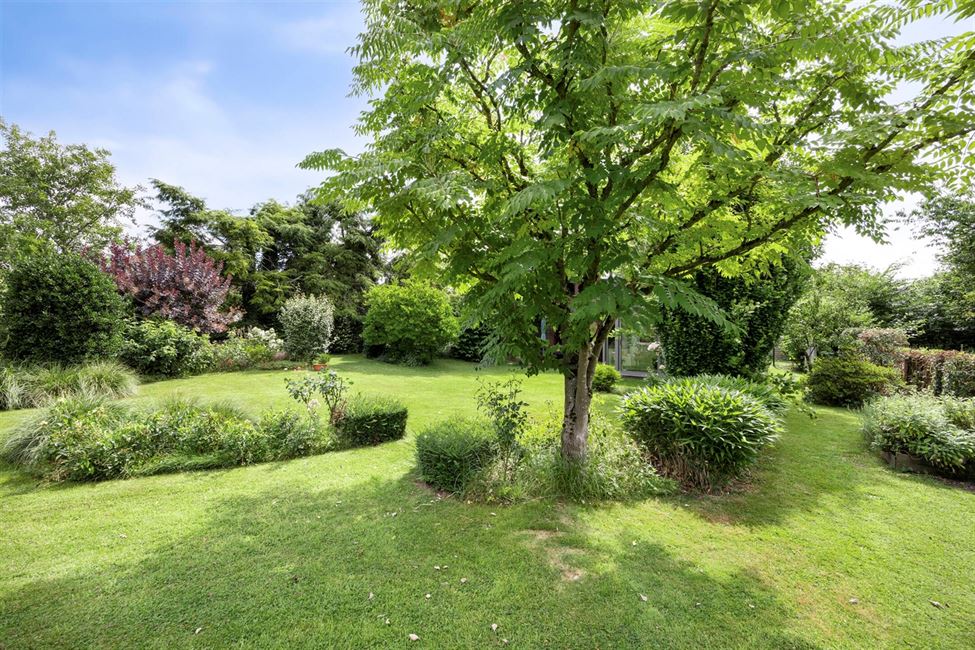 Belle villa 6 ch, avec adorable jardin.
