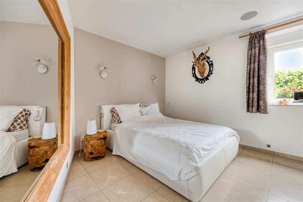 Exceptionnelle propriété, 2 logements, 7 chambres ! 