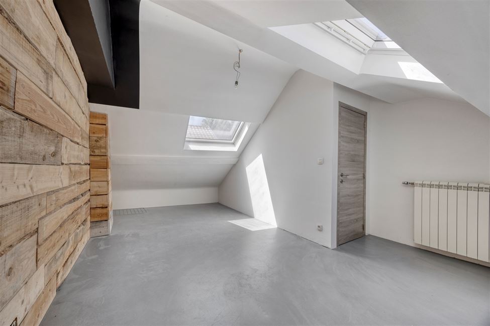 Immeuble entièrement remis à neuf, 2 entités !