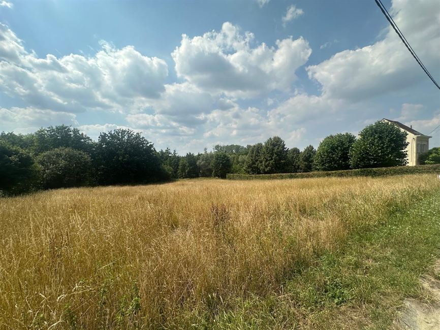 Belle parcelle OUEST proche de tout ! 