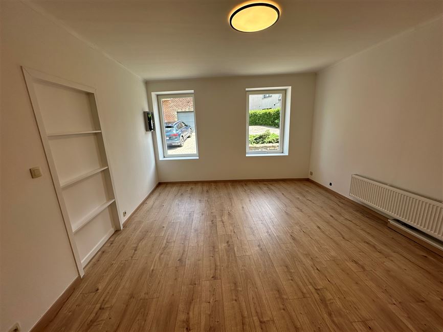 Mignon rdc 1 chambre avec jardin et terrasse communs.