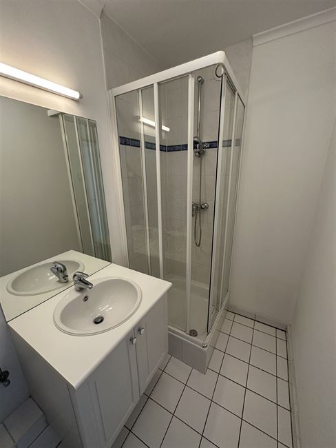 Bel appartement 2 ch, 2 salles d'eau hyper bien situé ! 