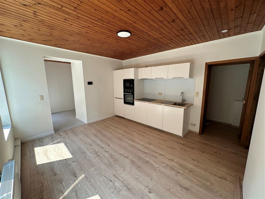 Mignon rdc 1 chambre avec jardin et terrasse communs.